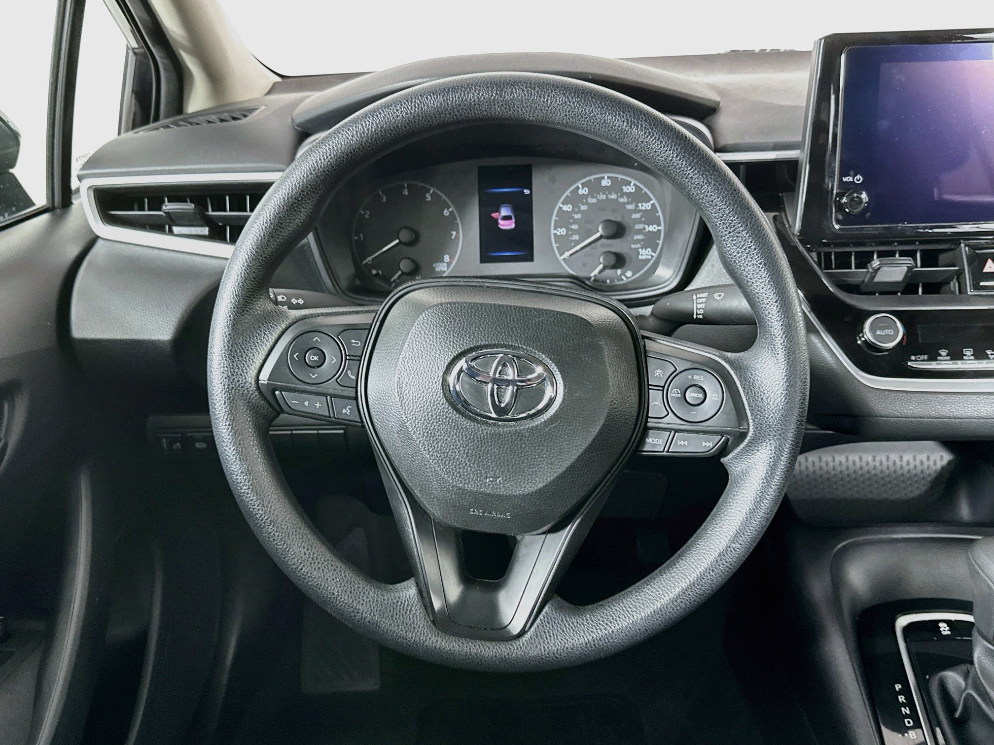 Used 2025 Toyota Corolla LE FWD image 17