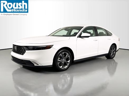 Certified 2023 Honda Accord EX image 1