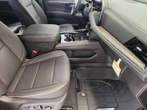 New 2026 Chevrolet Tahoe Premier AWD/4WD image 14