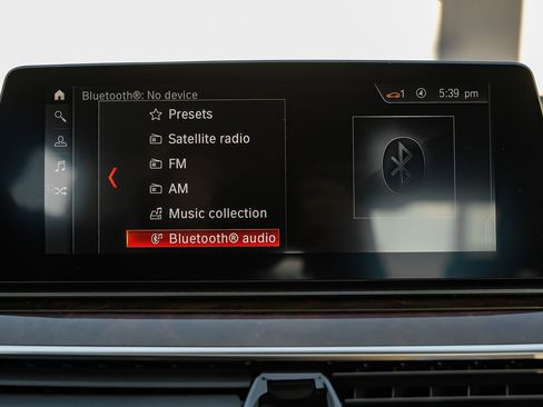 Used 2019 BMW 530e w/ Convenience Package image 30