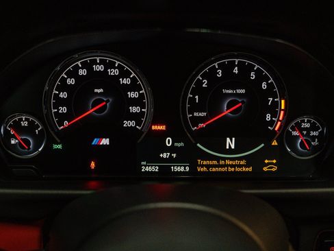 Used 2018 BMW M3 RWD image 22