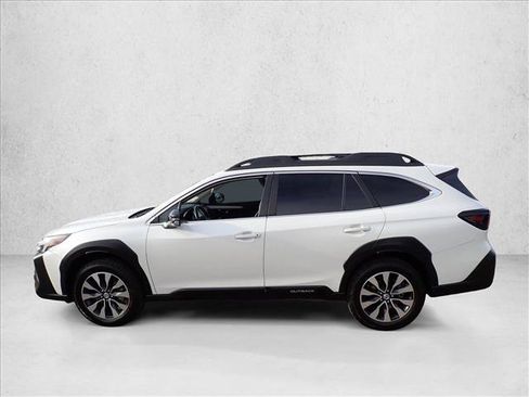 Used 2023 Subaru Outback Limited AWD/4WD image 2