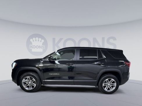 Used 2025 GMC Terrain Elevation FWD image 17