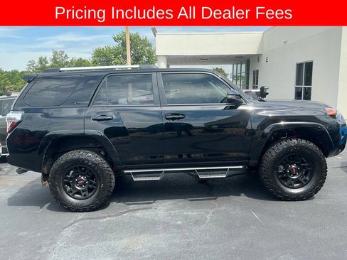 Used 2024 Toyota 4Runner SR5 Premium w/ Moonroof Package AWD/4WD image 6