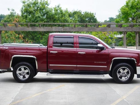 Used 2014 Chevrolet Silverado 1500 LTZ Z71 w/ LTZ Plus Package AWD/4WD image 8