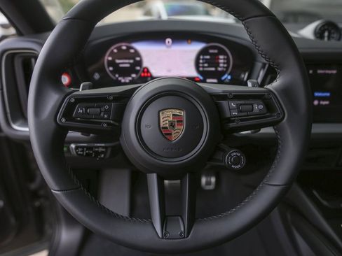 New 2025 Porsche Cayenne S image 18