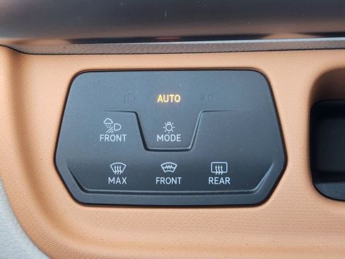 New 2025 Volkswagen ID. Buzz Pro S Plus image 20