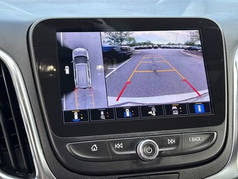 Used 2023 Chevrolet Equinox LT FWD image 26
