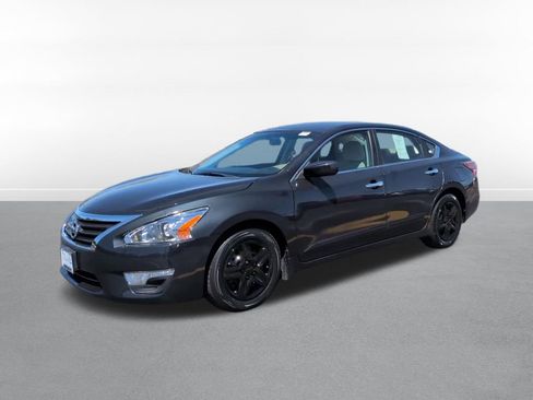 Used 2015 Nissan Altima 2.5 S w/ Power Driver Seat Package FWD image 11