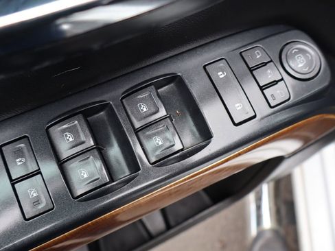 Used 2015 Chevrolet Silverado 2500 LTZ image 27