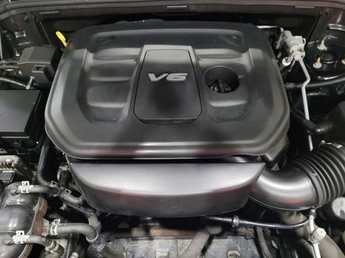 Used 2018 Jeep Grand Cherokee Limited AWD/4WD image 30