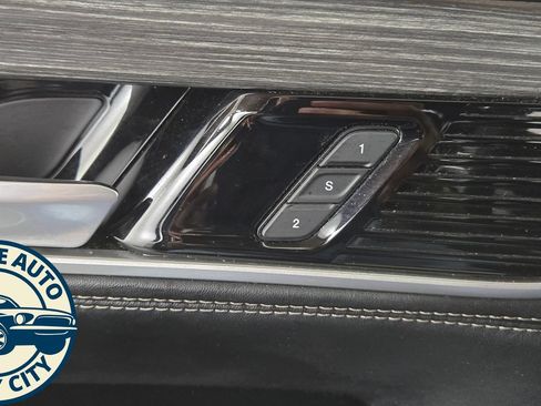 Used 2024 Jeep Wagoneer L Series II w/ Flexible Seating Group AWD/4WD image 26