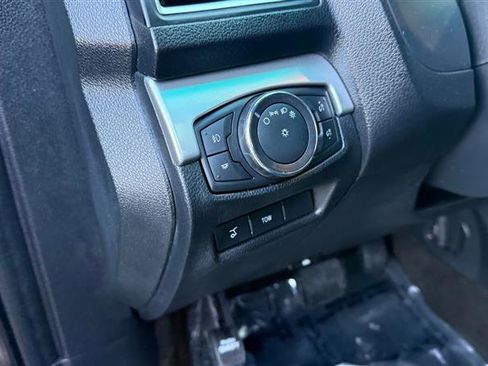 Used 2016 Ford Explorer XLT w/ Equipment Group 202A image 34