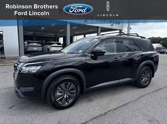 Used 2024 Nissan Pathfinder SV FWD video 1