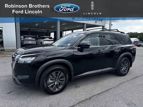 Used 2024 Nissan Pathfinder SV FWD image 1