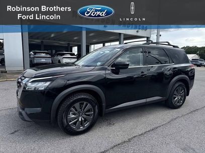 Used 2024 Nissan Pathfinder SV