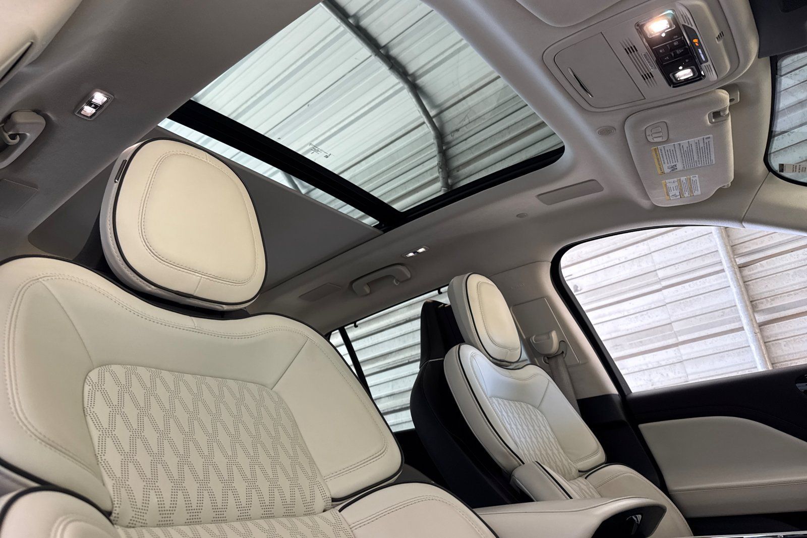 Certified 2023 Lincoln Aviator Black Label AWD/4WD image 16