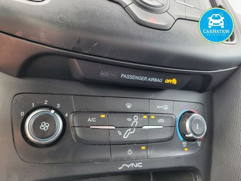 Used 2016 Ford Focus SE FWD image 24