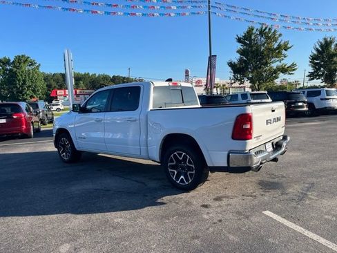 Used 2025 RAM 1500 Laramie AWD/4WD image 40