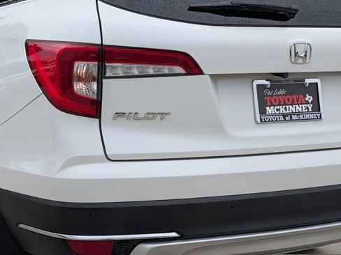 Used 2021 Honda Pilot Touring image 8