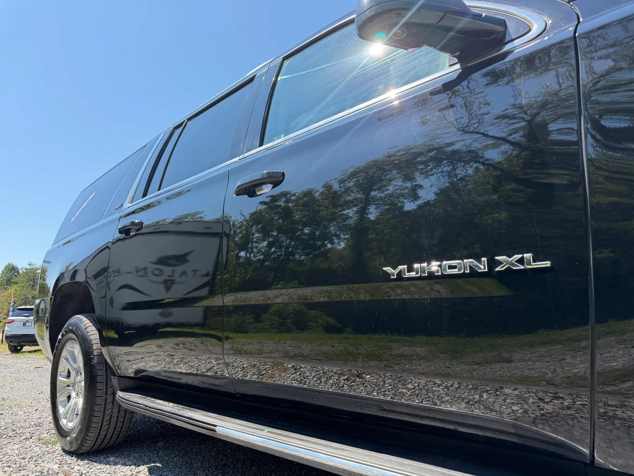 Used 2020 GMC Yukon XL SLT AWD/4WD image 13