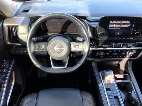 Used 2023 Nissan Pathfinder Platinum image 6