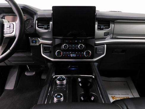 Used 2024 Ford Expedition XLT image 42