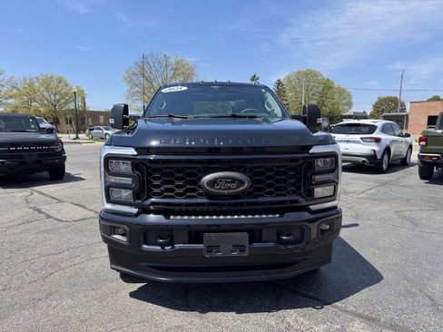 Used 2025 Ford F350 XLT w/ Black Appearance Package AWD/4WD image 5