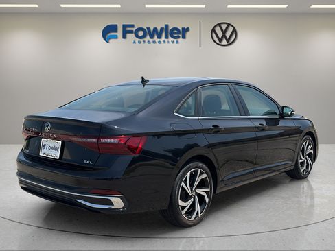 Used 2026 Volkswagen Jetta SEL FWD image 7
