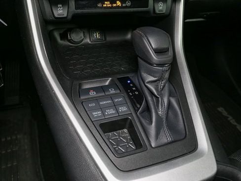 Used 2023 Toyota RAV4 LE image 23