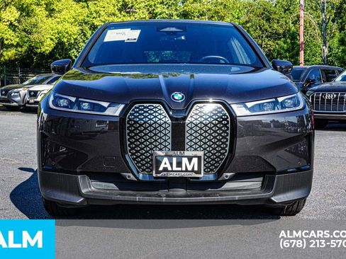 Used 2022 BMW iX xDrive50 w/ Dynamic Handling Package image 9