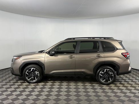 Used 2025 Subaru Forester Premium AWD/4WD image 17