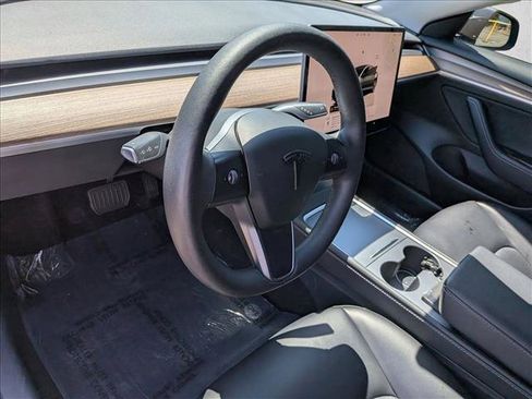Used 2023 Tesla Model 3 Standard Range RWD image 10