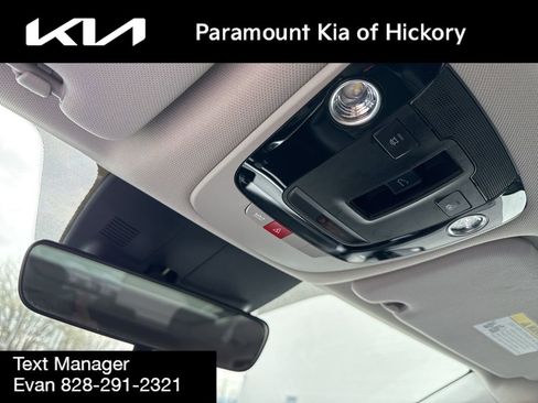 Used 2025 Kia Sorento S w/ Panoramic Sunroof Package image 32