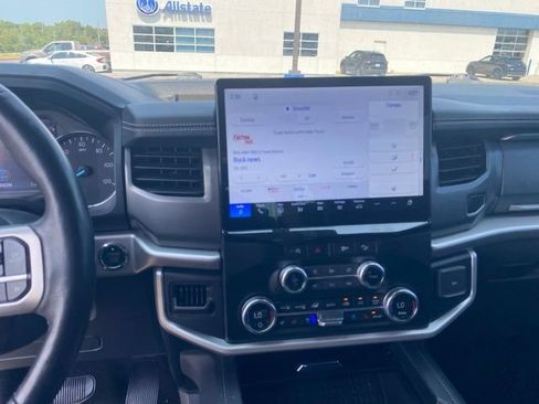 Used 2024 Ford Expedition XLT AWD/4WD image 12