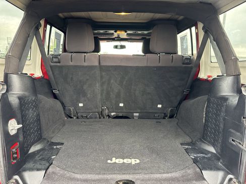 Used 2014 Jeep Wrangler Unlimited Sport w/ Quick Order Package 24S AWD/4WD image 23