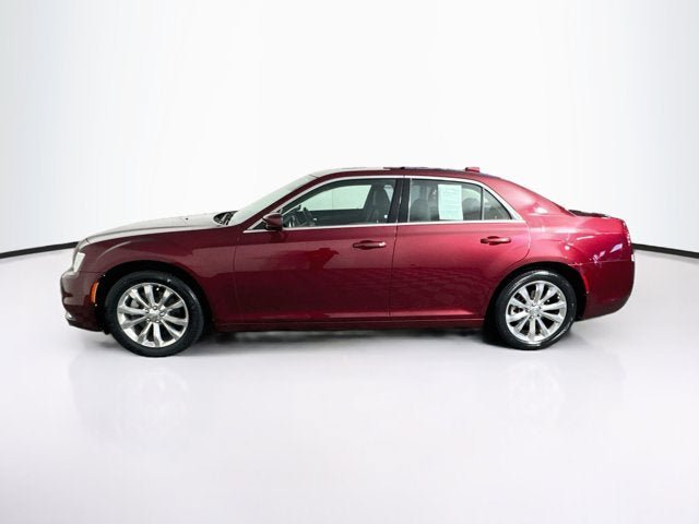 Used 2019 Chrysler 300 Touring w/ Driver Convenience Group AWD/4WD image 8