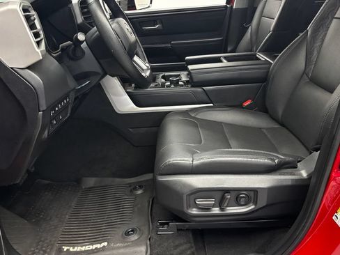 Used 2022 Toyota Tundra Limited w/ Power Package AWD/4WD image 14
