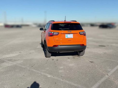 New 2026 Jeep Compass Latitude image 9
