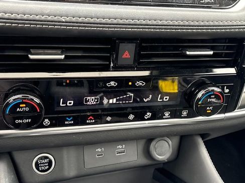 Certified 2023 Nissan Rogue SL w/ SL Premium Package image 15