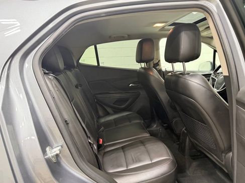 Used 2019 Buick Encore Essence AWD/4WD image 38