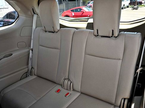 Used 2017 Nissan Pathfinder S FWD image 13