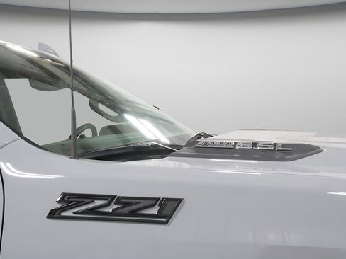 Used 2024 Chevrolet Silverado 2500 LTZ w/ LTZ Plus Package AWD/4WD image 5