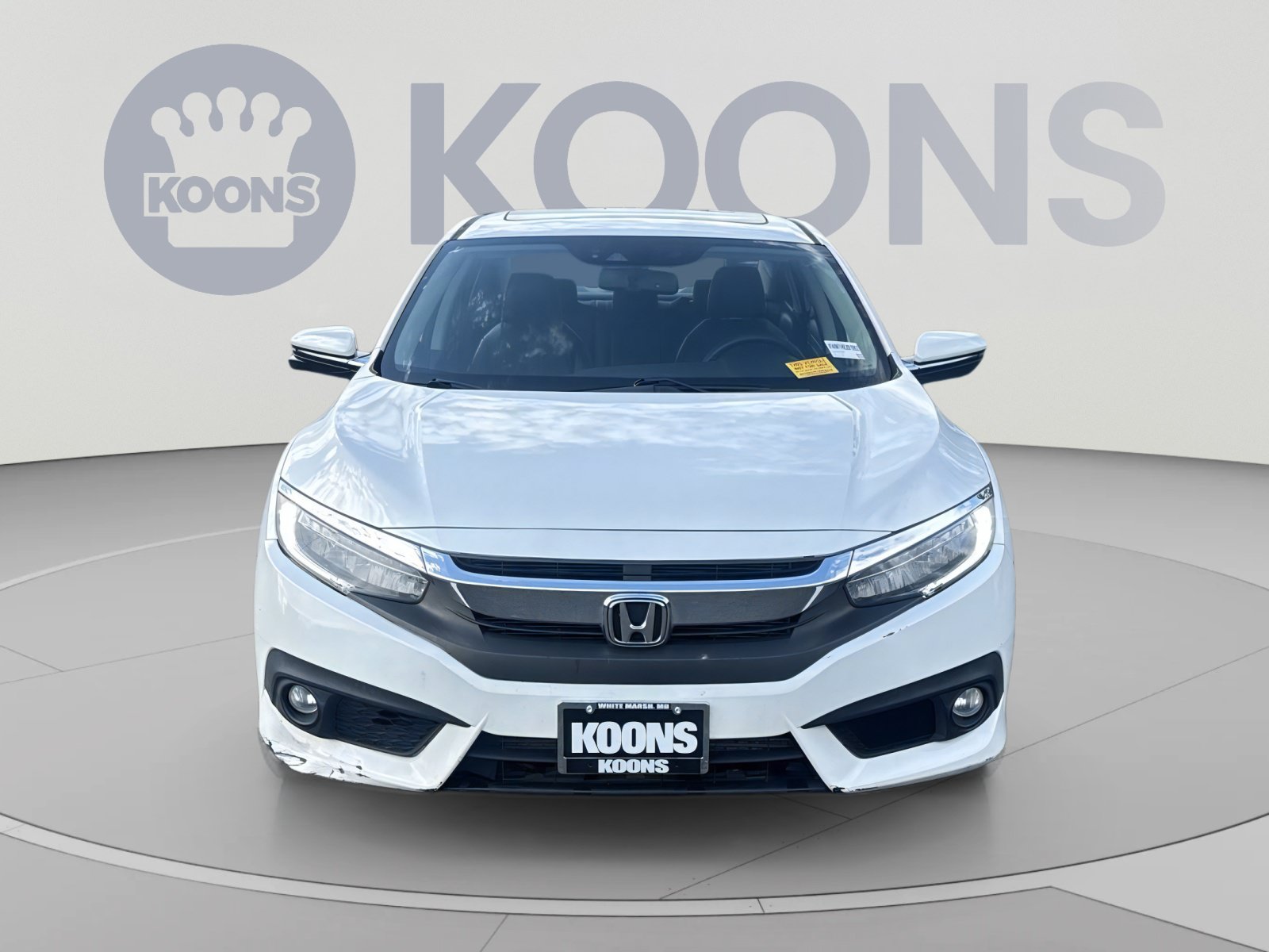 Used 2017 Honda Civic Touring image 4