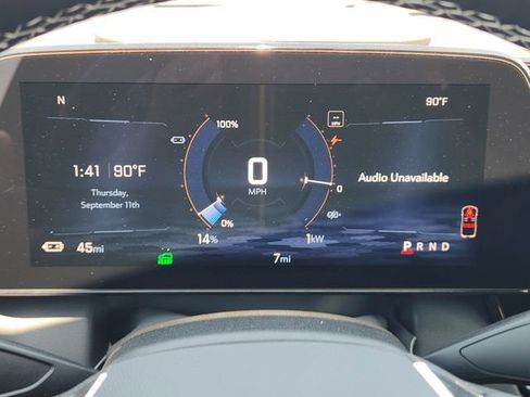 New 2025 Chevrolet Equinox EV LT w/ Convenience Package II image 34