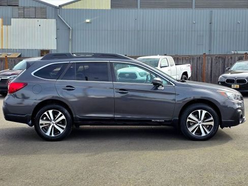Used 2019 Subaru Outback 2.5i Limited image 8