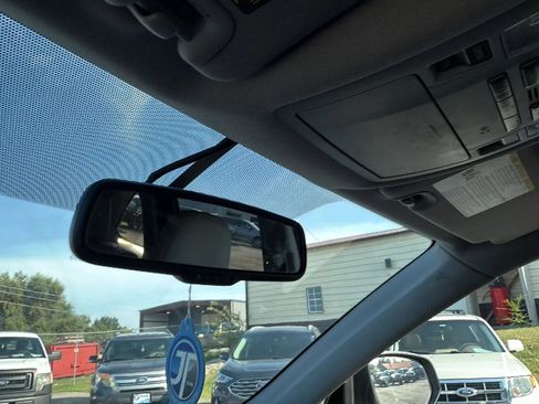 Used 2015 Toyota Highlander Limited image 33