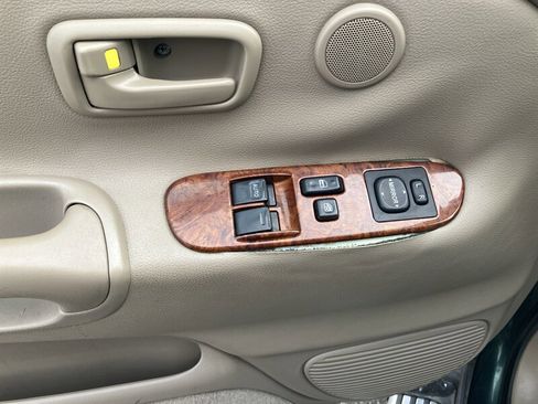 Used 2001 Toyota Tundra Limited image 8