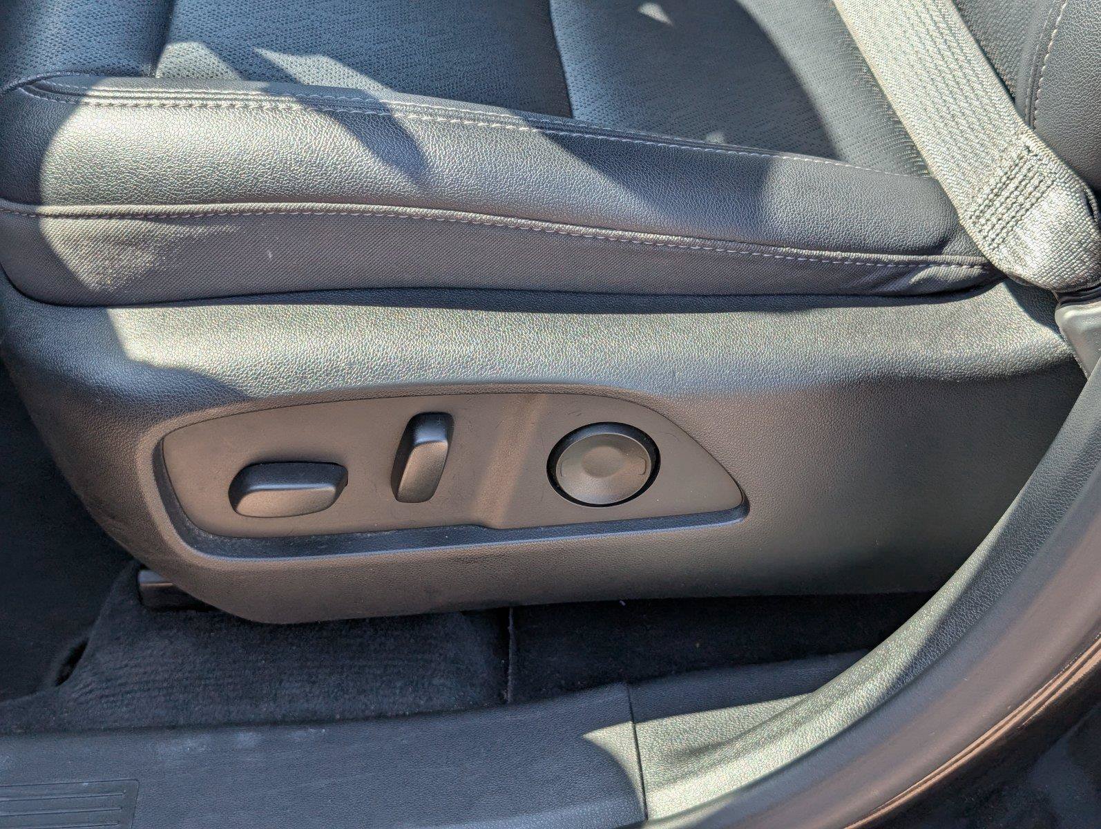 Certified 2025 Chevrolet Equinox LT w/ Convenience Package II FWD image 16