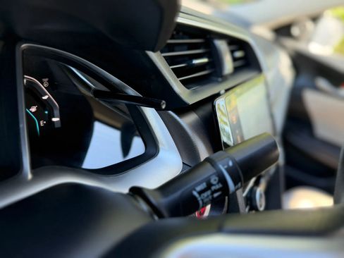 Used 2018 Honda Civic EX image 30